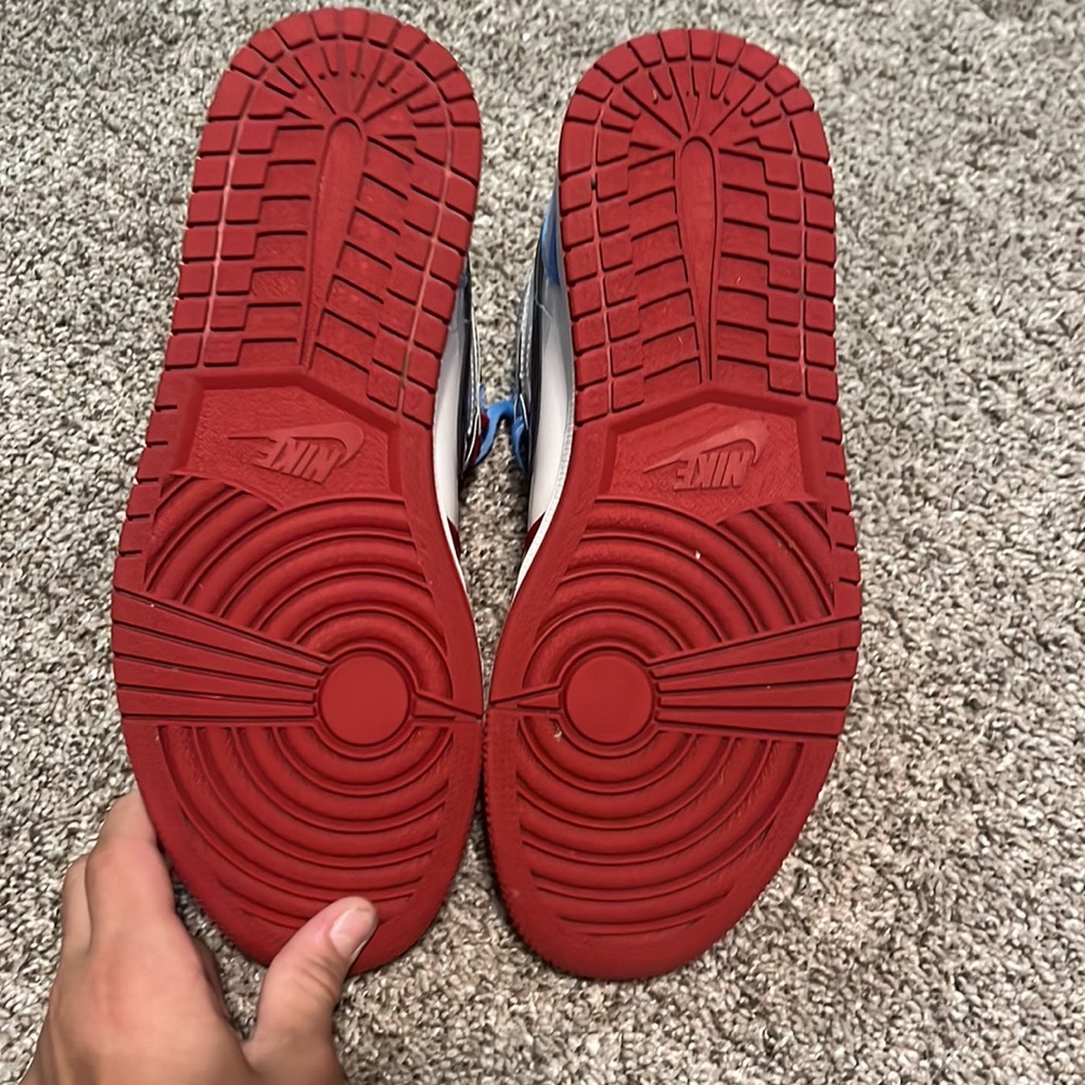 Jordan 1 unc/ Chicago patent leather,like new condition.Real jordan shoes. - Picture 3 of 7